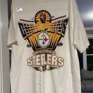 STARTER Pittsburgh Steelers White Graphic Crewneck Tee